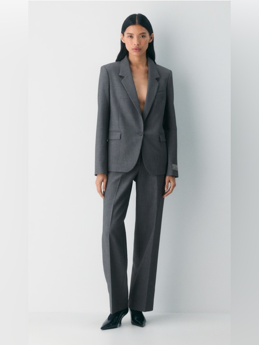 Aritzia Blazer - Picture 3 of 7